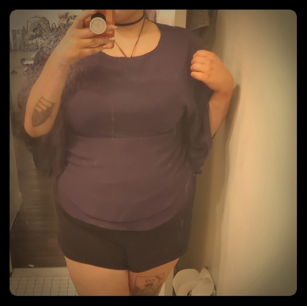 Bat-sleeved Blouse